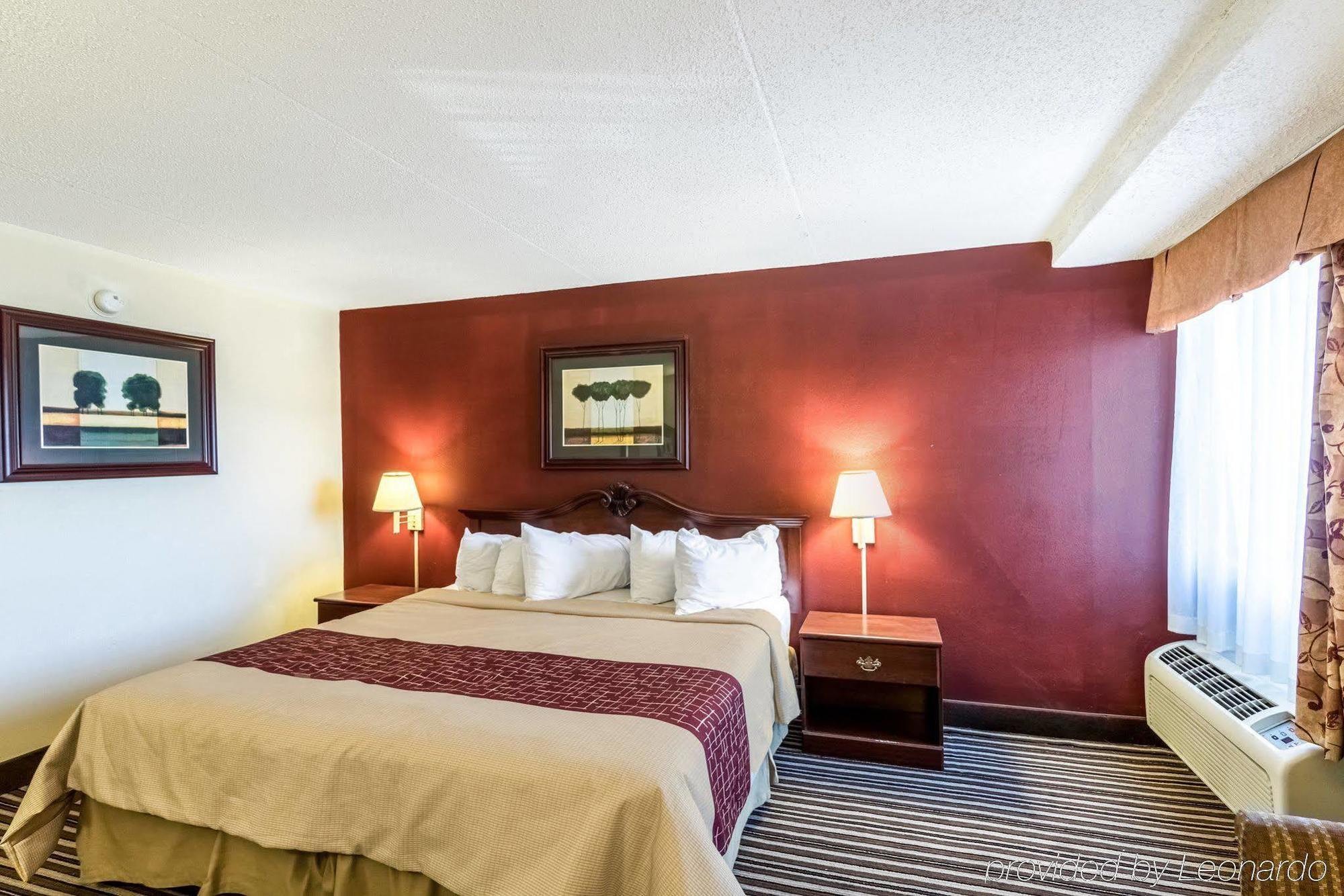 Red Roof Inn & Suites Terre Haute Exteriér fotografie